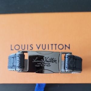 Gently used mens LOUIS VUITTON  bracelet.